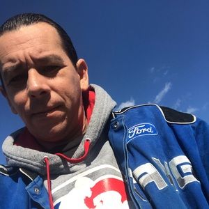 Meet your Posher, Carlos